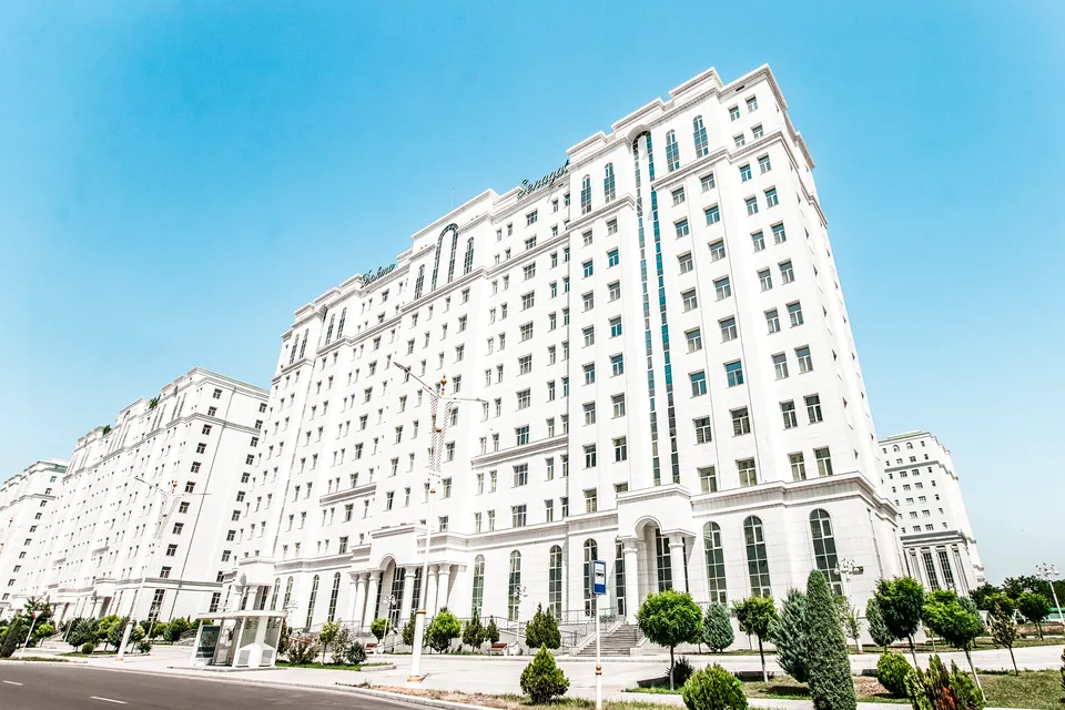 Two 12-Storey 66-Apartment Buildings with Underground Parking