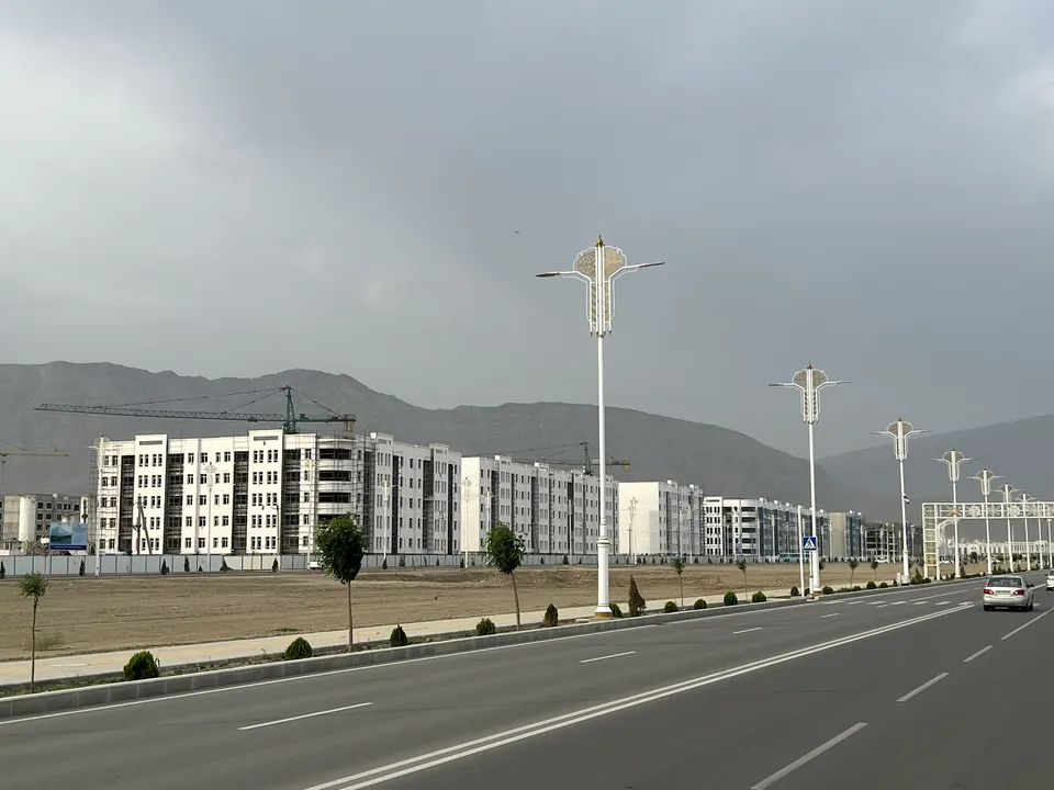 Arkadag City: Three 5-Storey Residential Buildings (100 Apartments)